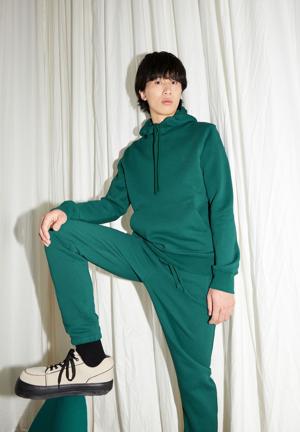 Sweathose Aadan Comfort spruce green von Armedangels