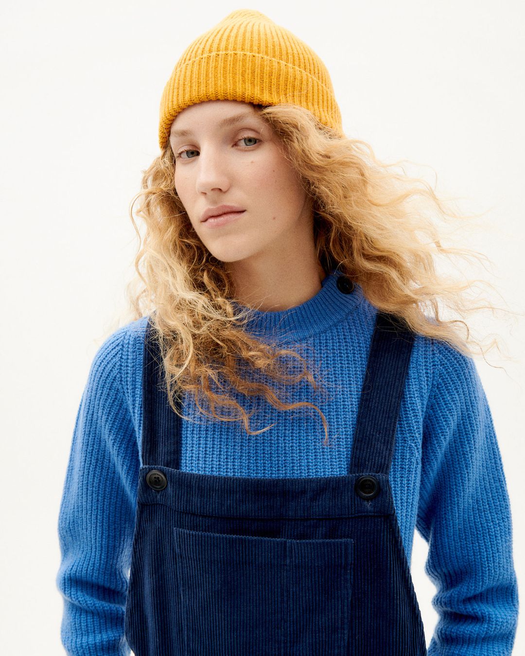 Beanie Amor mustard von Thinking Mu