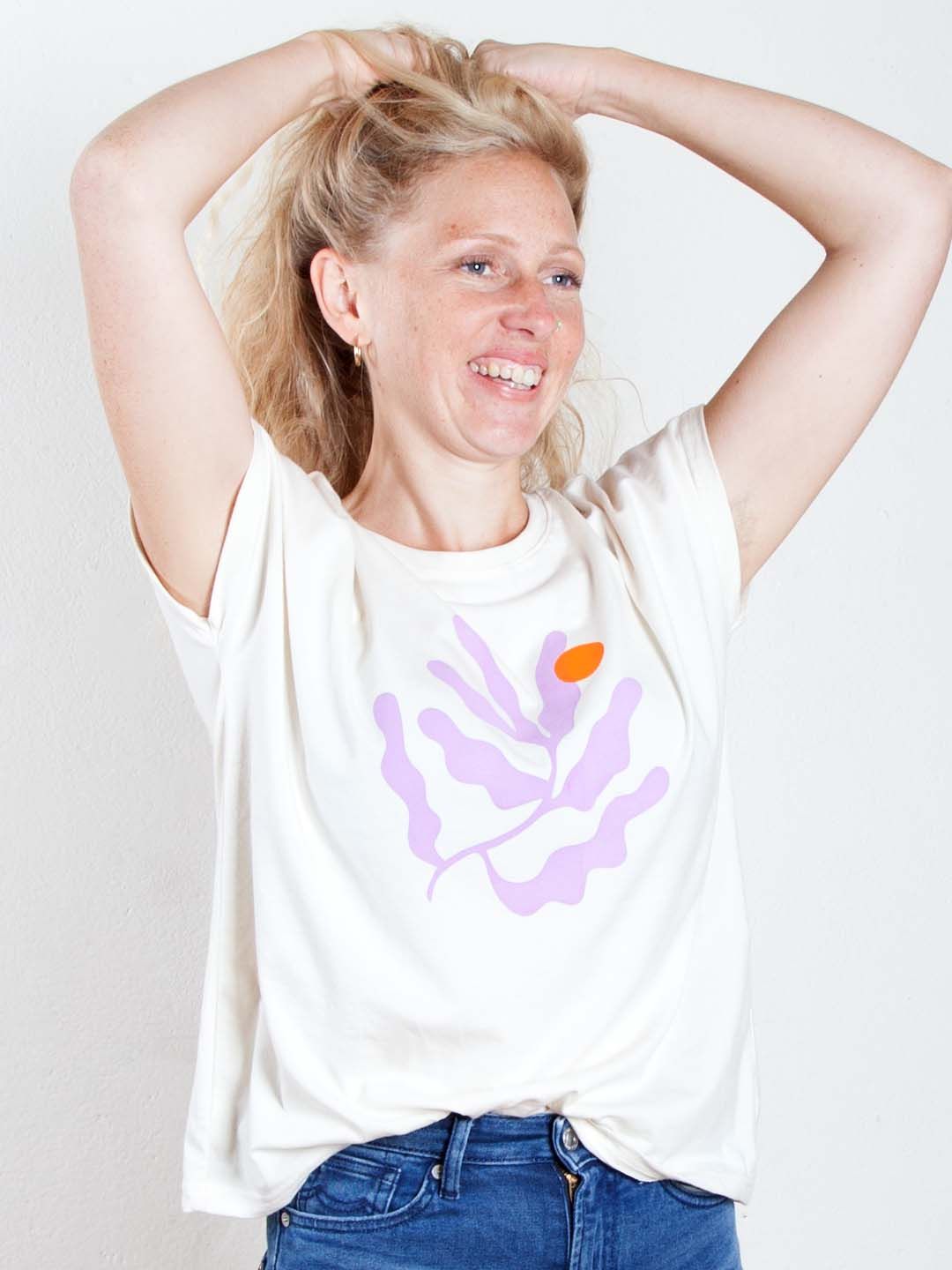 Upcycling Tshirt Alge weiß von LORE – upcycledgoods