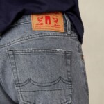 Jeans Edric Carson Flintstone Grey Worn von Kings of Indigo