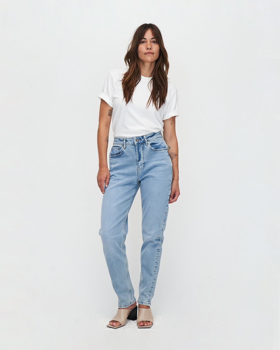 Jeans Nora Loose Tapered Bright Blue von Kuyichi