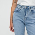 Jeans Nora Loose Tapered Bright Blue von Kuyichi