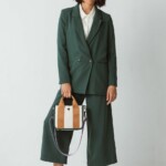 Jacke Atxa deep green von SKFK