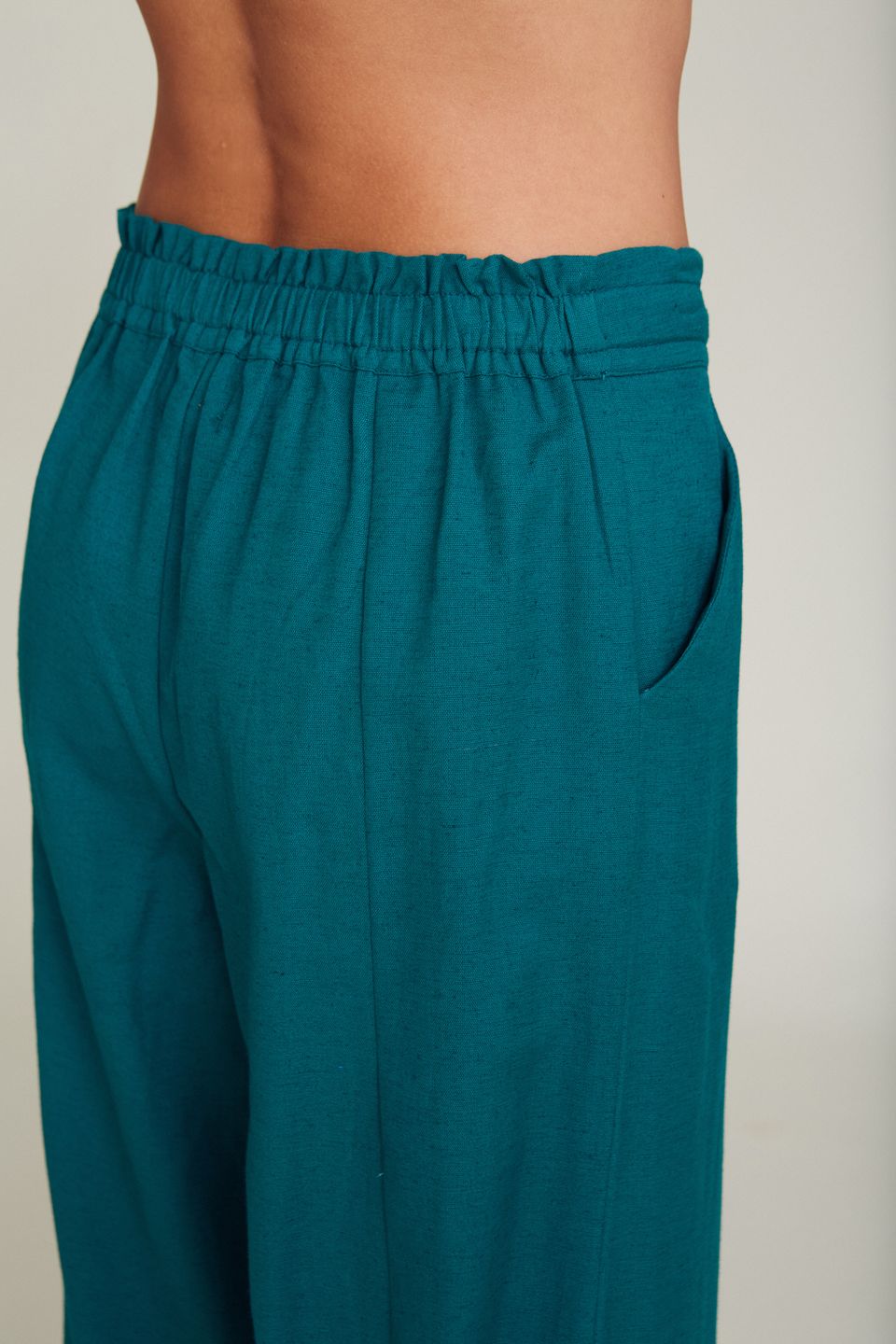 Hose Inca Emerald Green von SUITE13LAB