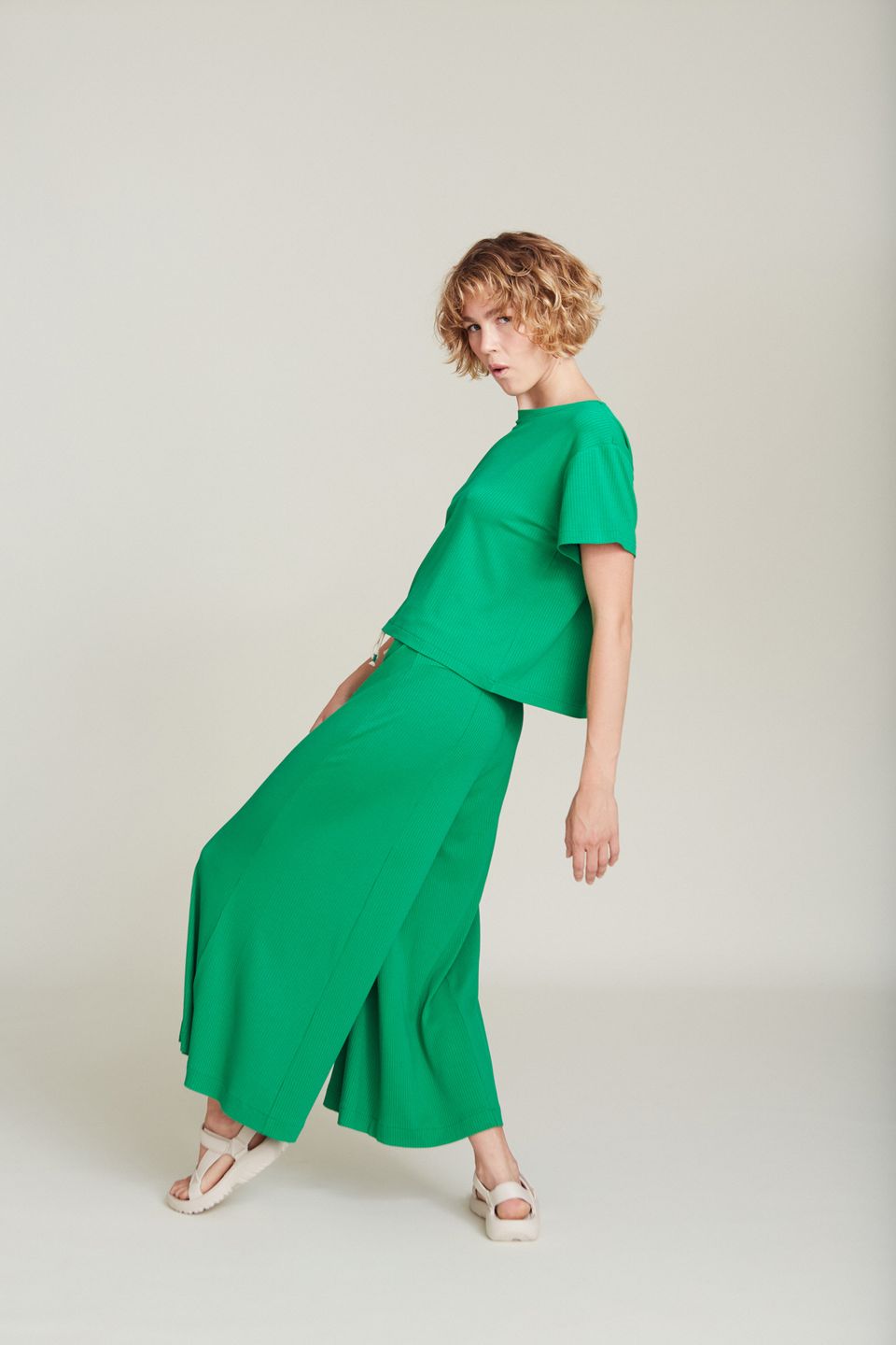 Hose Madeira Green von SUITE13LAB