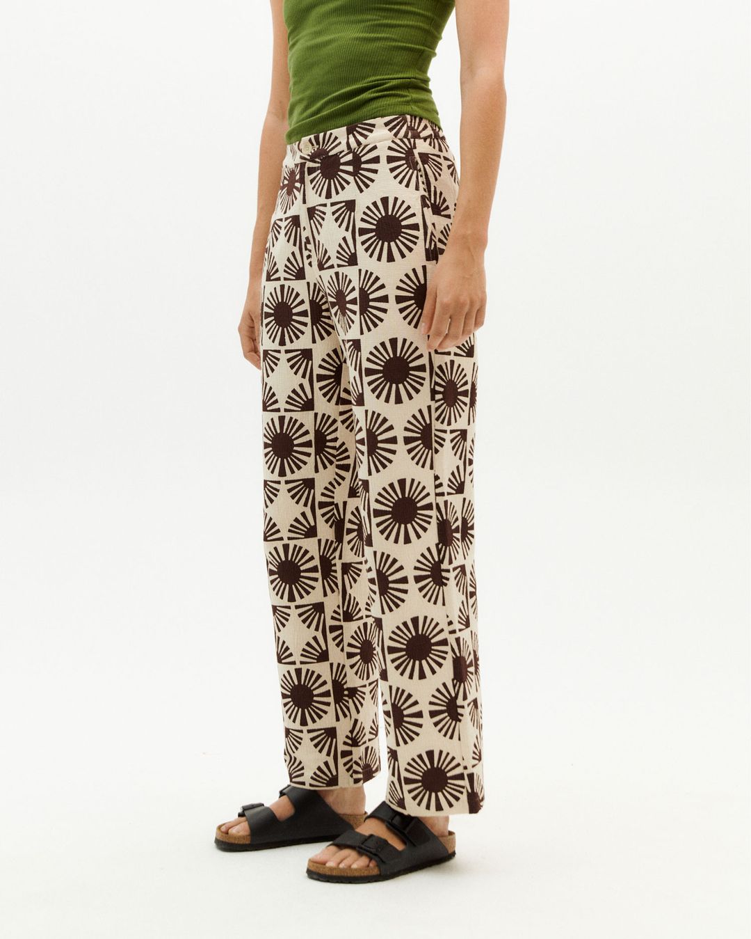 Hose Solet Mariam Brown von Thinking MU