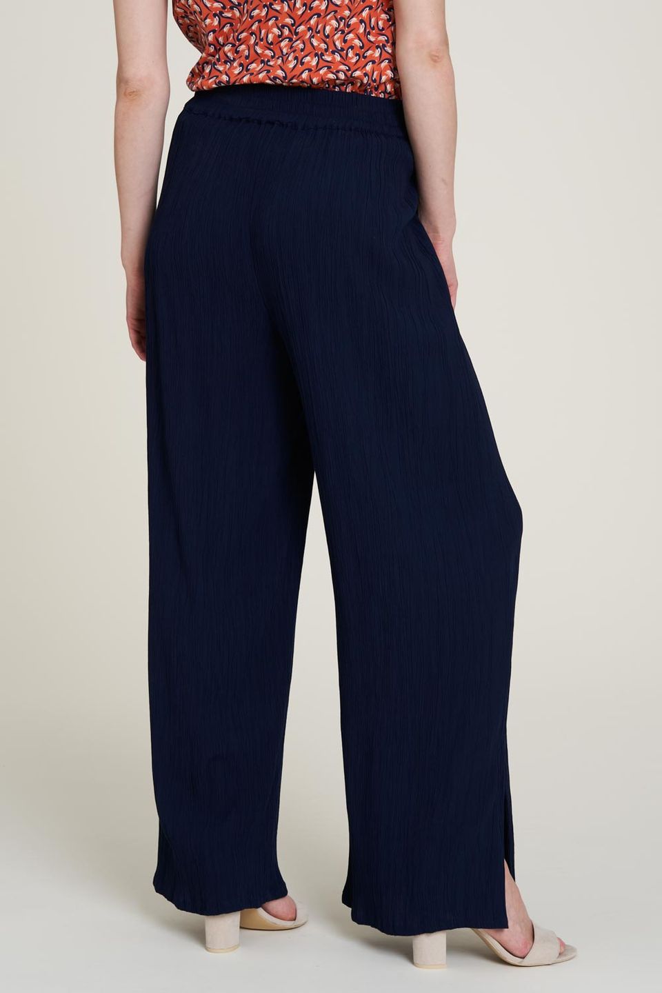 Hose EcoVero Locker deep navy von Tranquillo