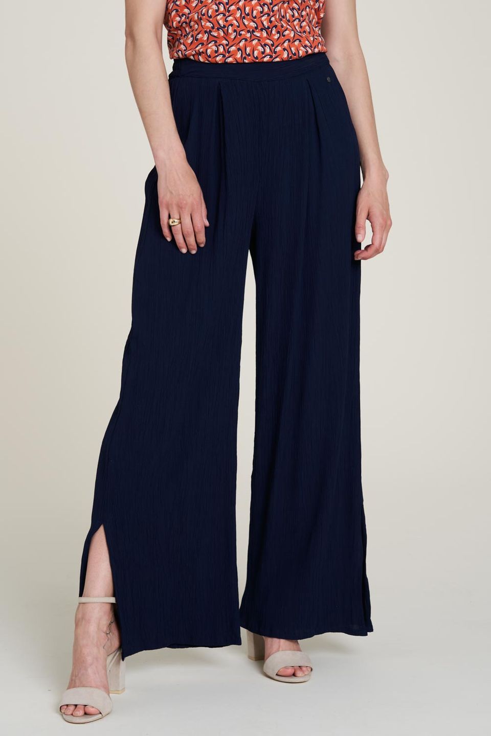 Hose EcoVero Locker deep navy von Tranquillo