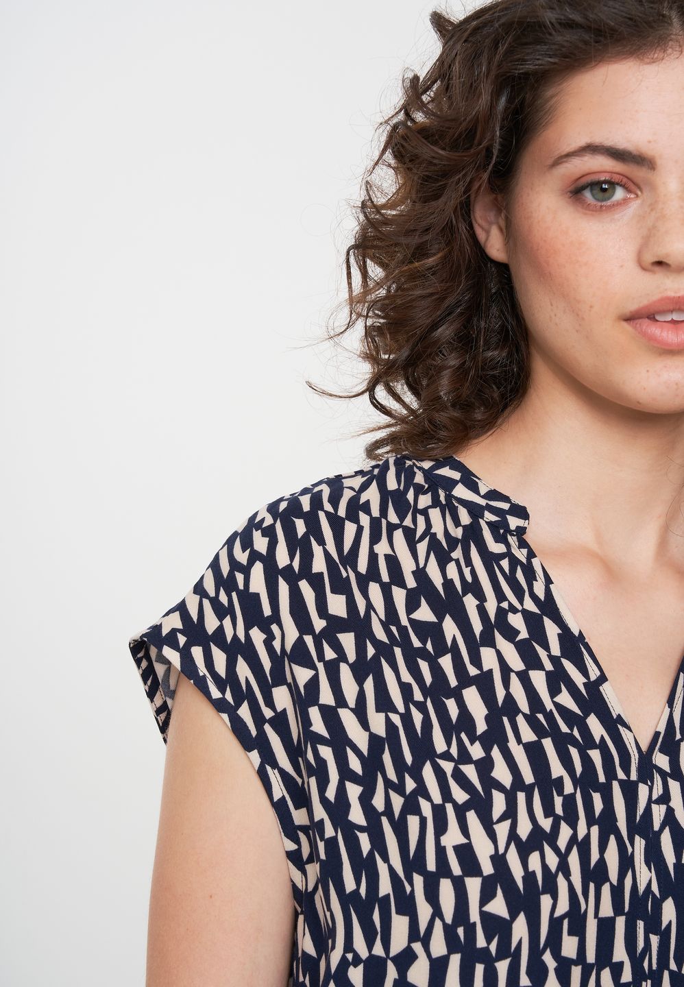 Bluse Laburnum Snippets dark navy von recolution