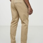 Jog Chino Flax dark sand von recolution