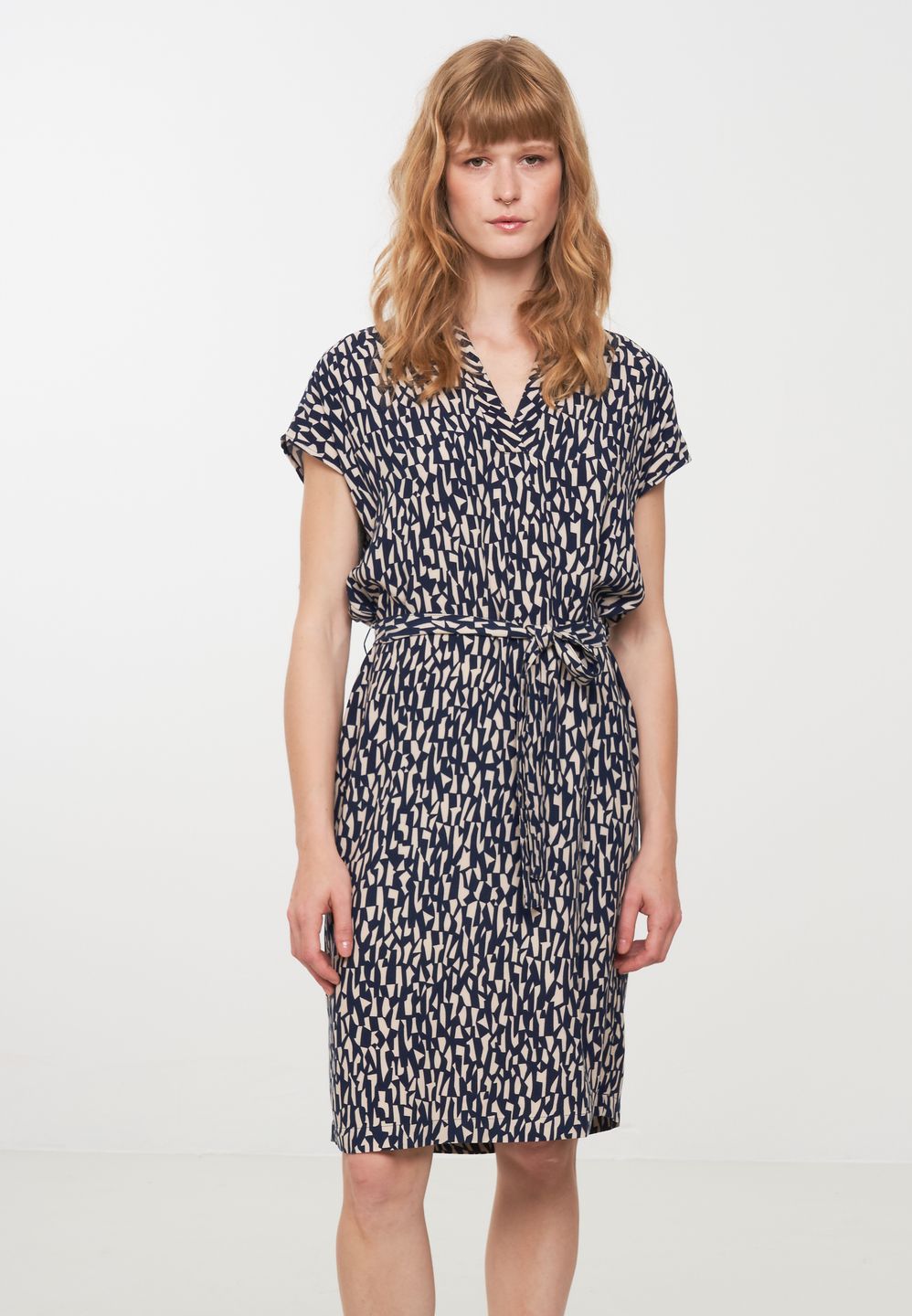 Kleid YUNNAN SNIPPETS dark navy von recolution