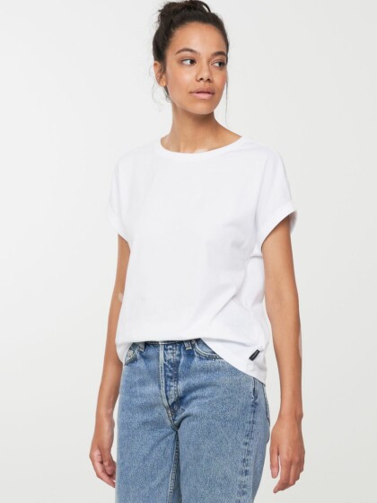 T-Shirt Cayenne white von recolution