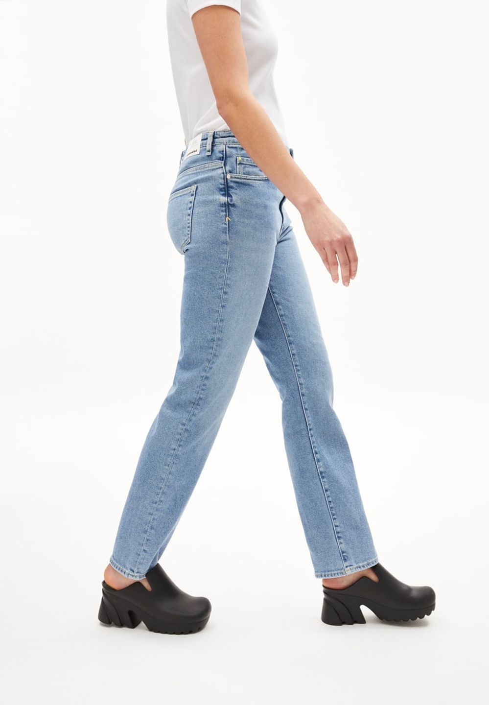 Jeans Carenaa easy blue von Armedangels