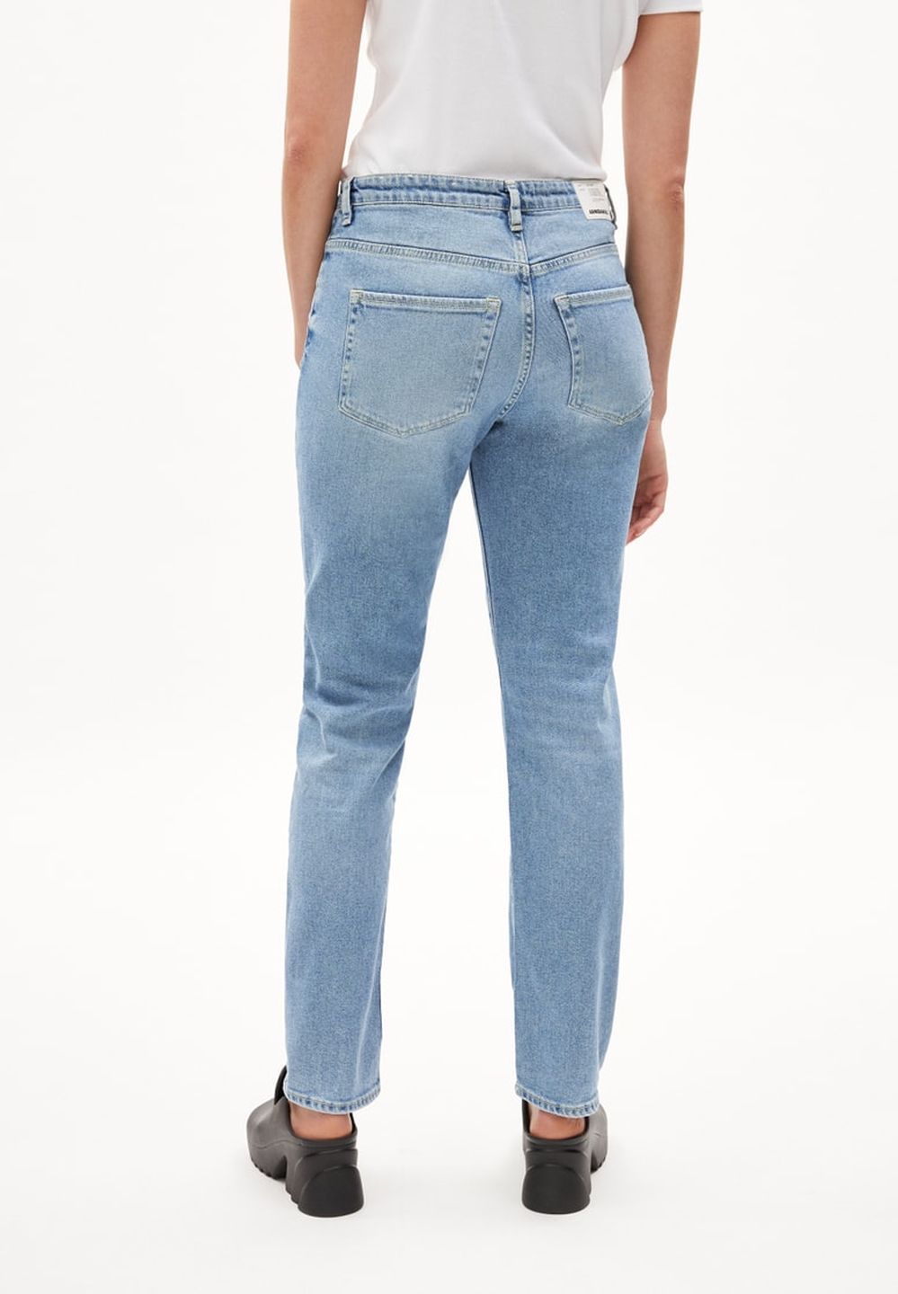 Jeans Carenaa easy blue von Armedangels