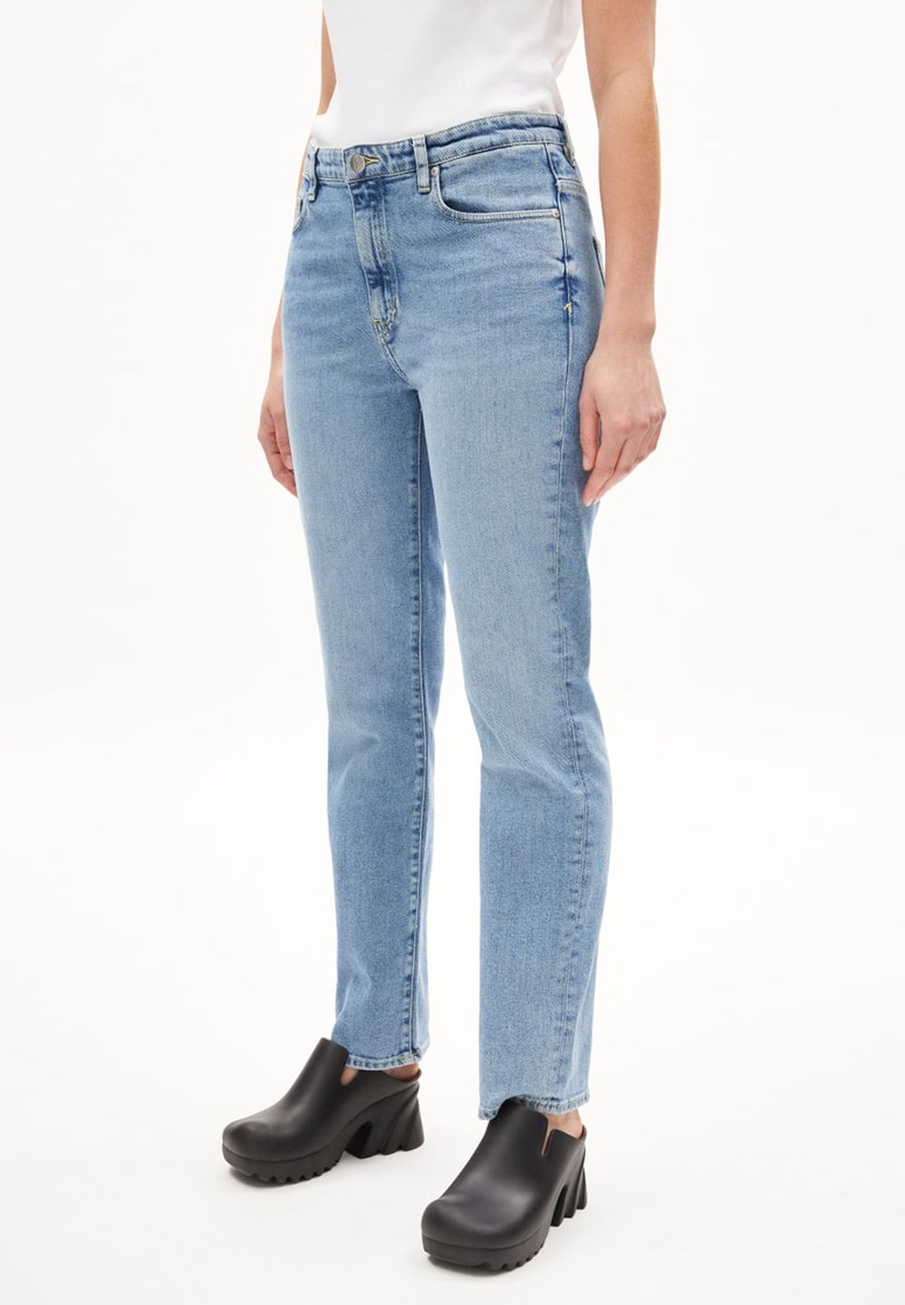 Jeans Carenaa easy blue von Armedangels