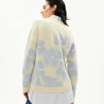 Pullover Olessyaa Aqua Floral oatmilk-morning sky von Armedangels