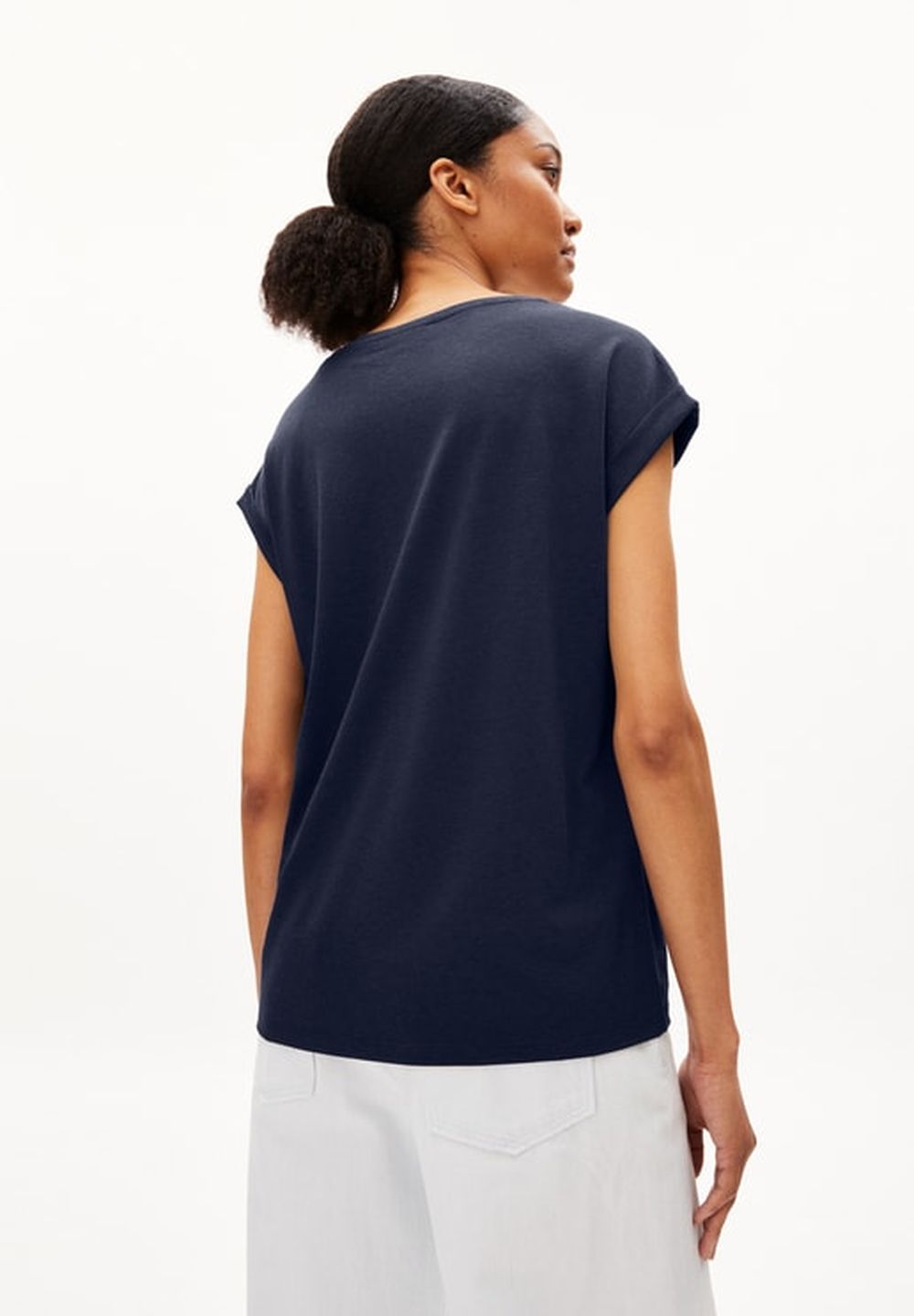 T-Shirt Jilaana night sky von Armedangels