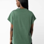 T-Shirt Madhu bottle green von Melawear
