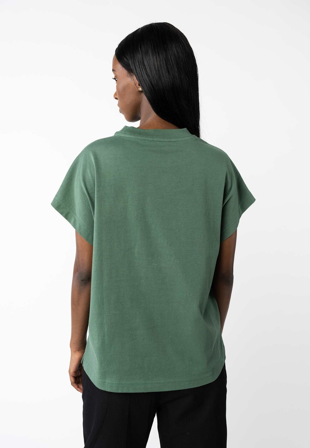 T-Shirt Madhu bottle green von Melawear