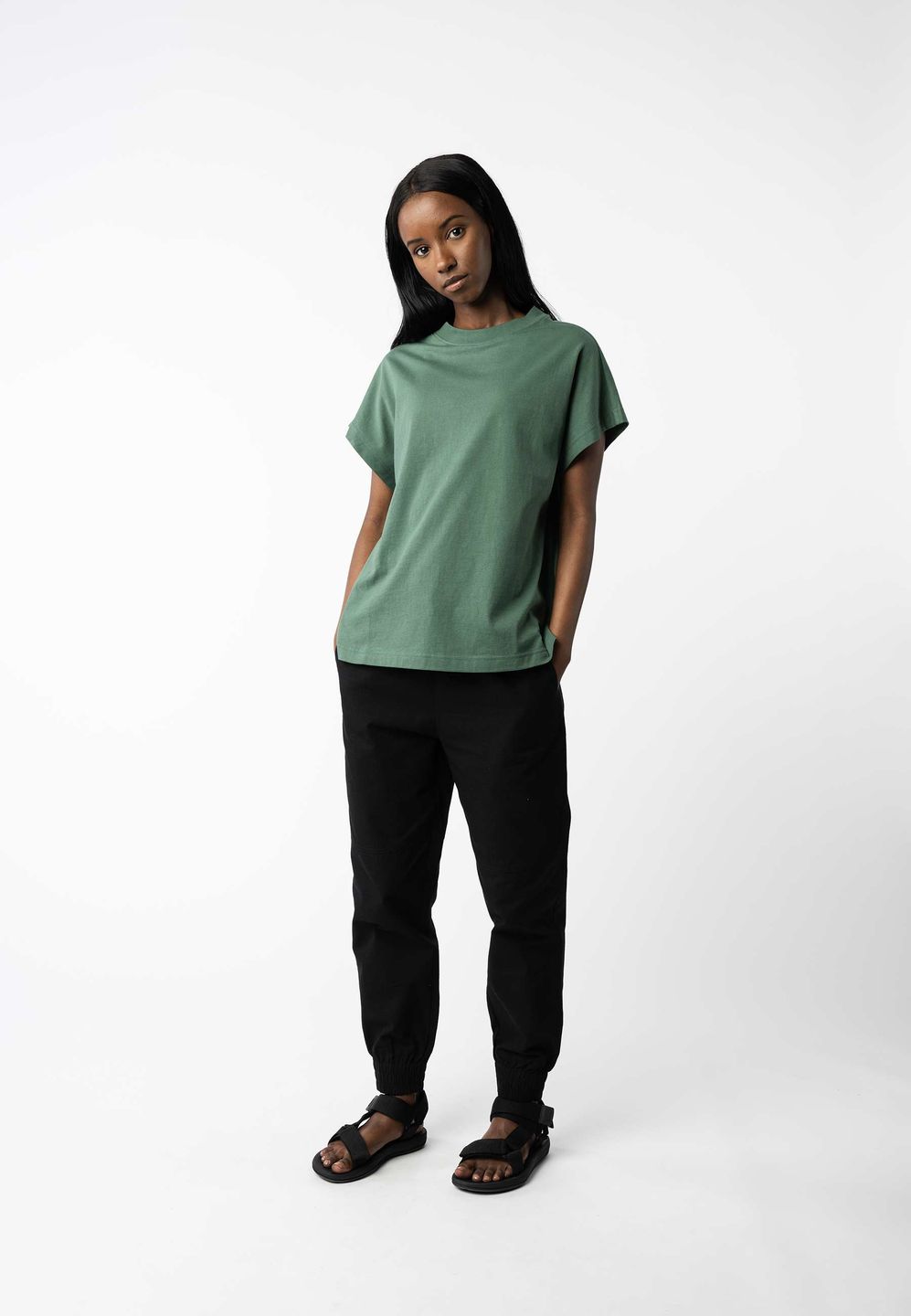 T-Shirt Madhu bottle green von Melawear