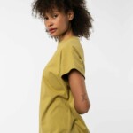 T-Shirt Madhu khaki von Melawear