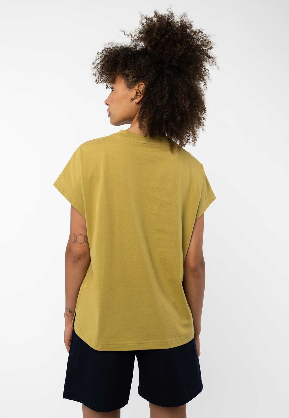 T-Shirt Madhu khaki von Melawear