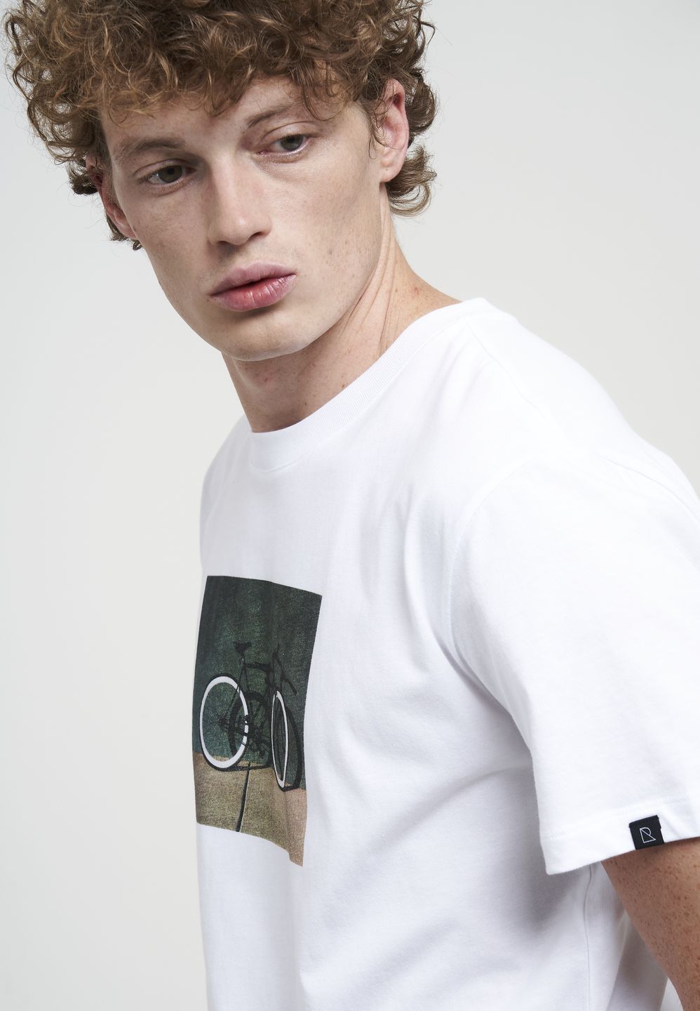 T-Shirt Agave Bike Wall white von recolution