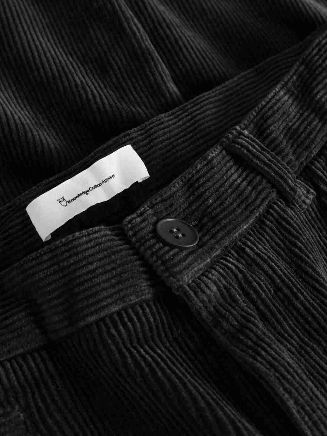 Hose CHUCK regular 8-wales corduroy chino black jet von KnowledgeCotton Apparel