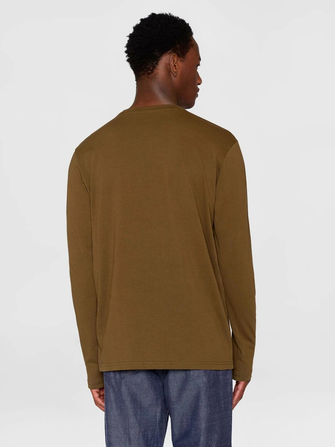 Longsleeve VIGGO badge dark olive von KnowledgeCotton Apparel