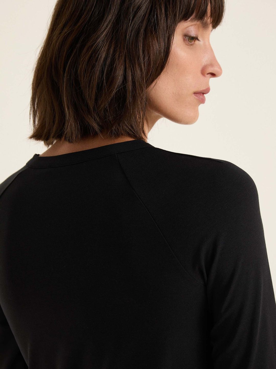 Raglanshirt mit Cut-Out black von Lanius