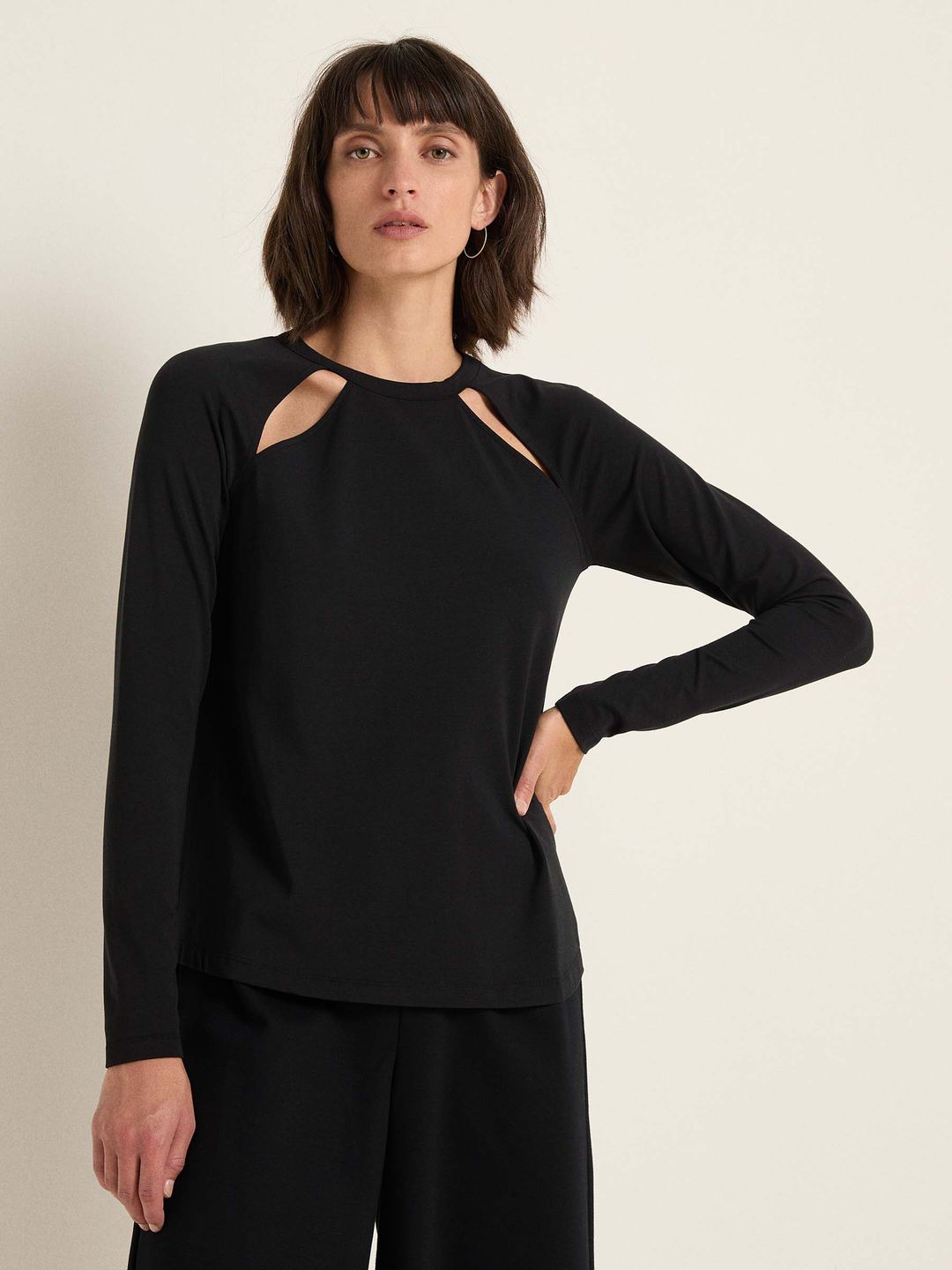 Raglanshirt mit Cut-Out black von Lanius