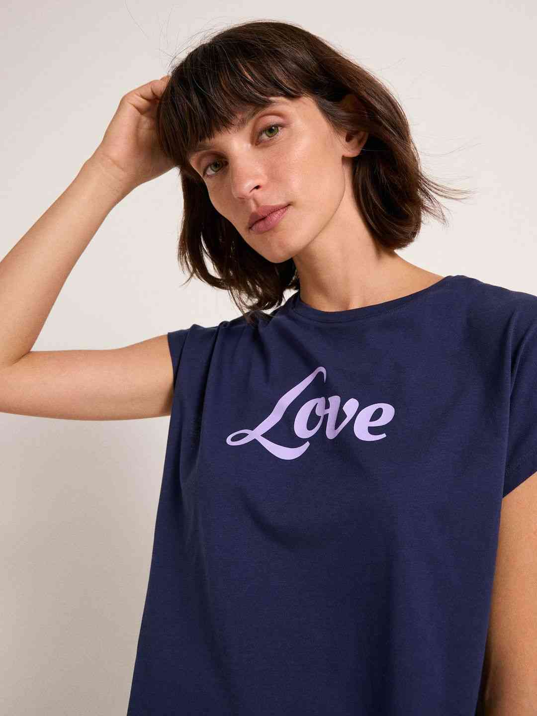 Statementshirt Print:LOVE night blue / purple rose von Lanius