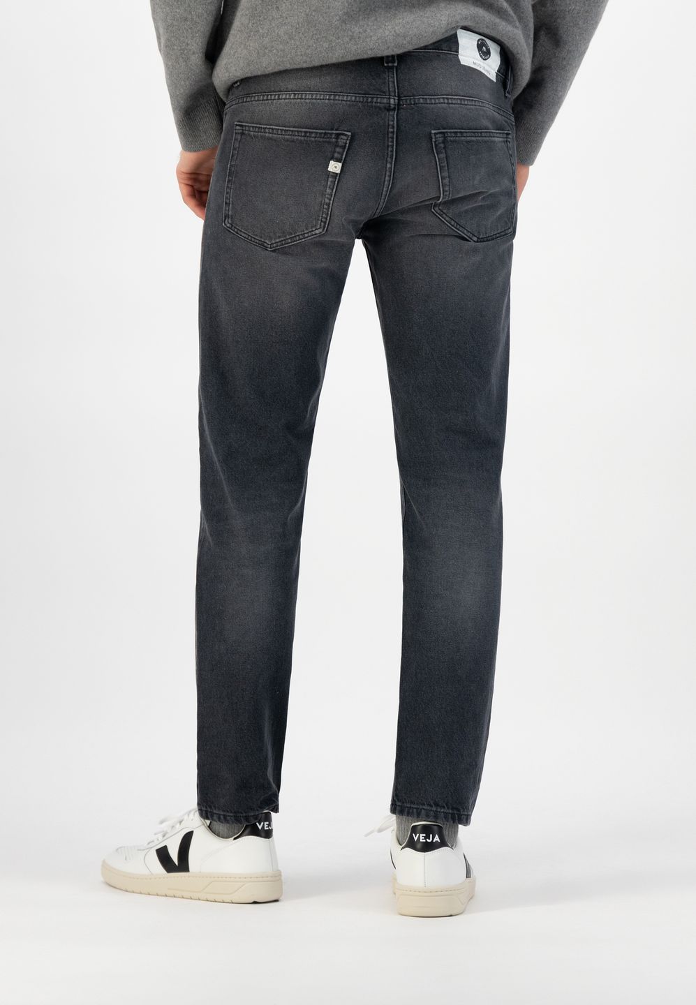 Jeans Regular Dunn worn black von MUD Jeans