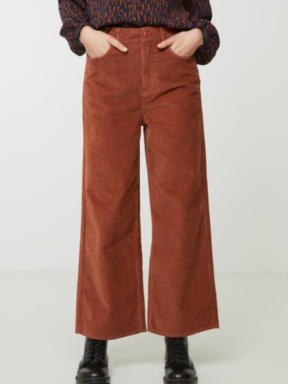 Hose Erica Corduroy almond von recolution