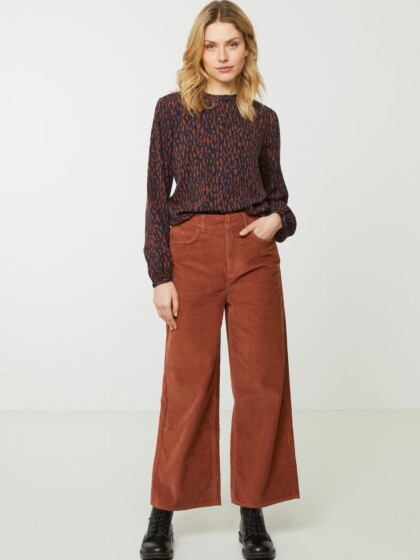 Hose Erica Corduroy almond von recolution