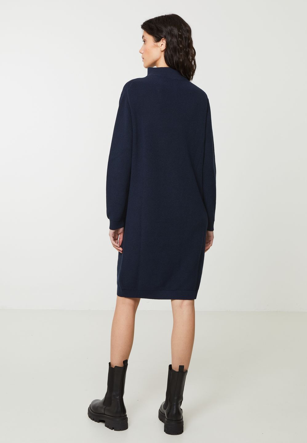Kleid Stellera dark navy von recolution
