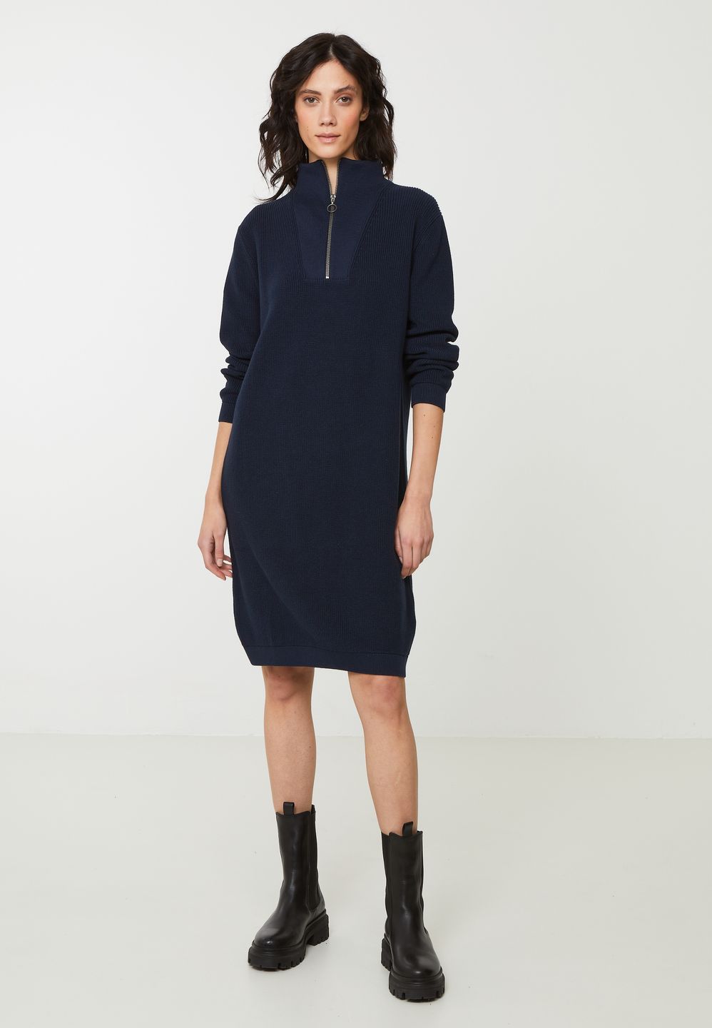 Kleid Stellera dark navy von recolution