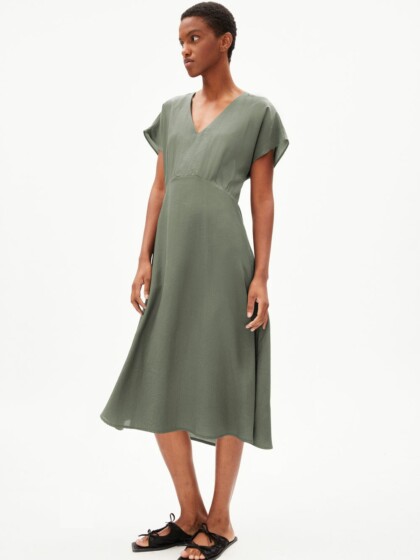 Kleid Aalbine grey green von Armedangels