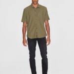 Hemd Loose Fit Short Sleeve Cotton Solid Striped burned olive von KnowledgeCotton Apparel