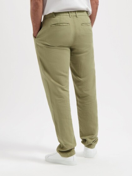 Hose Darren Chino Leinen army green von Kuyichi