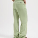 Hose Thalia Chino sage green von Kuyichi