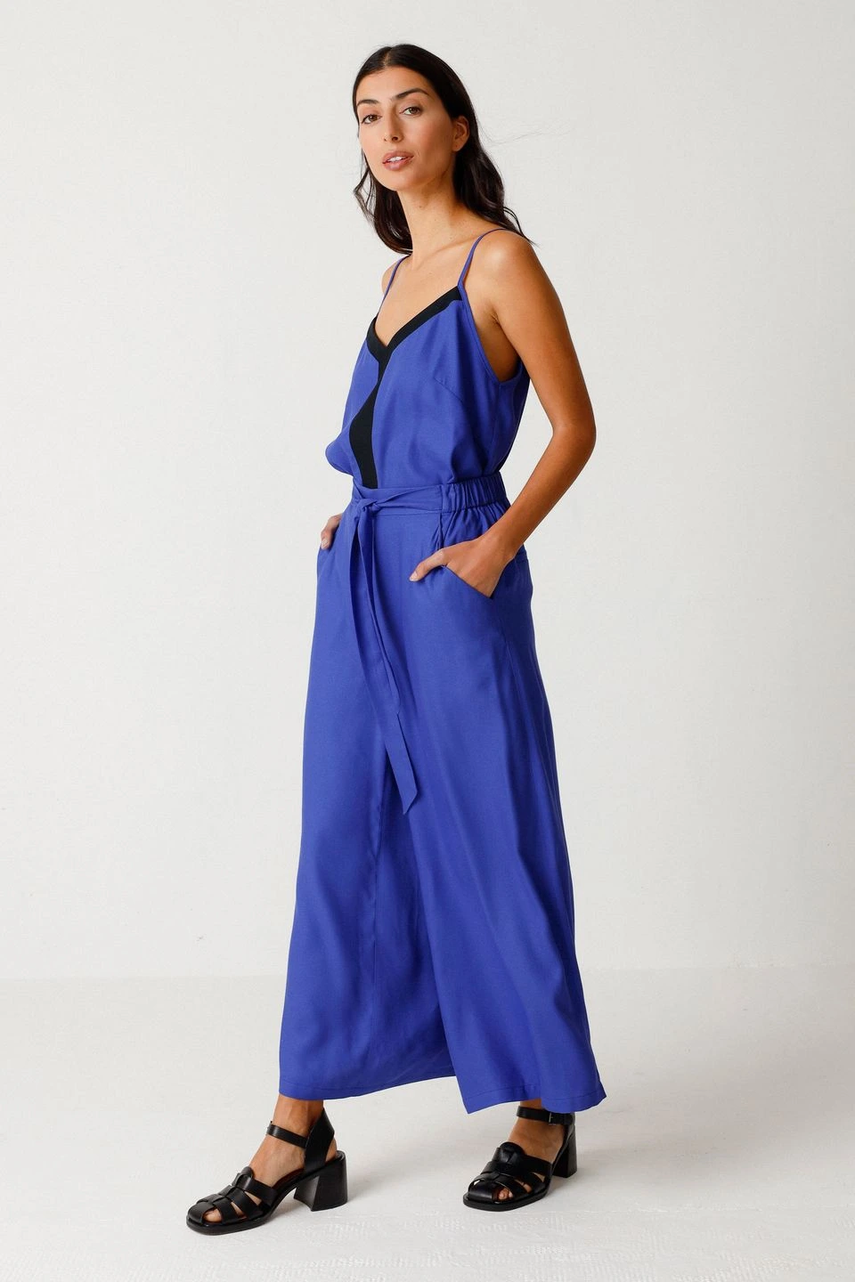 Hose Dona royal blue von Skunkfunk