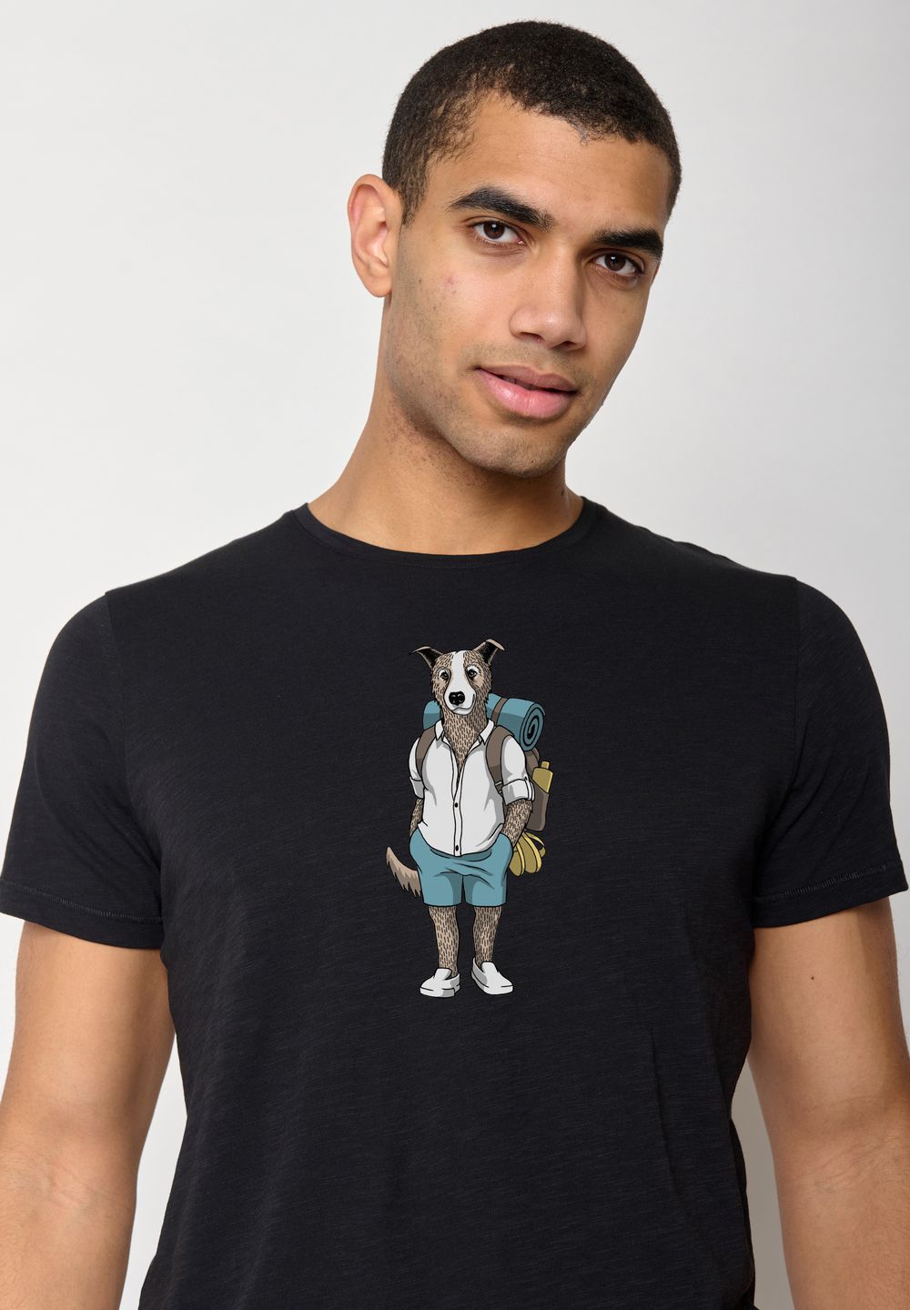 T-Shirt Animal Dog Traveller black von Greenbomb