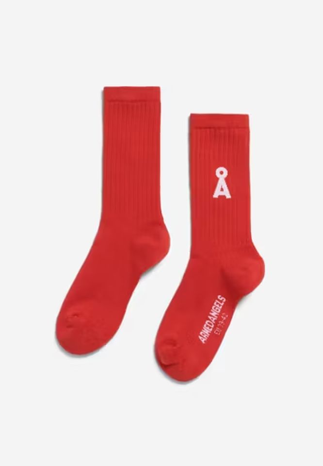 Socken Saamus Bold coral blush von Armedangels