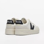 Sneaker V-90 white_black von VEJA