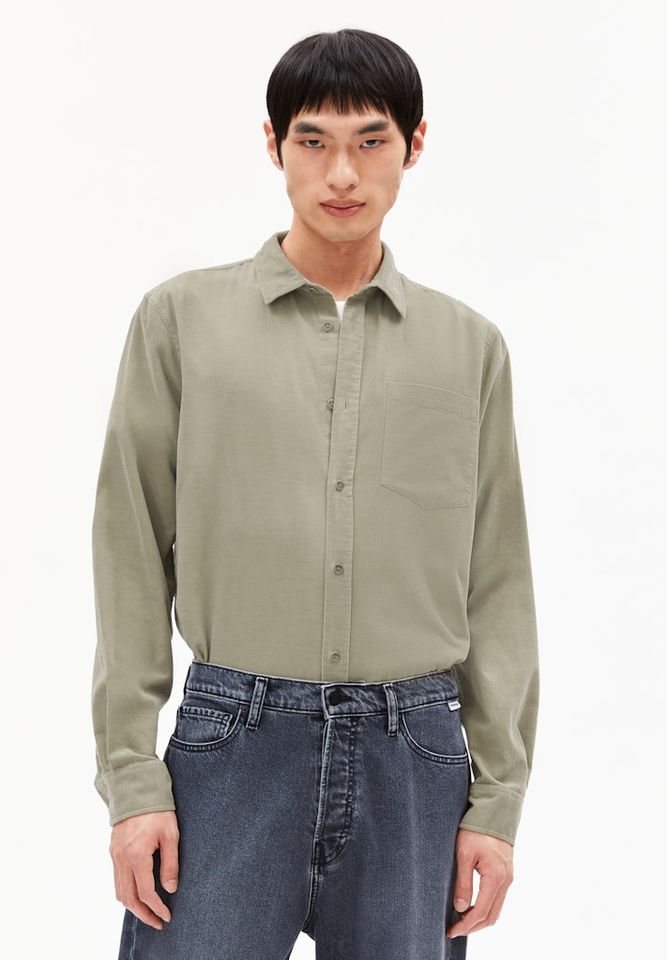 Hemd Saamy light sage von Armedangels