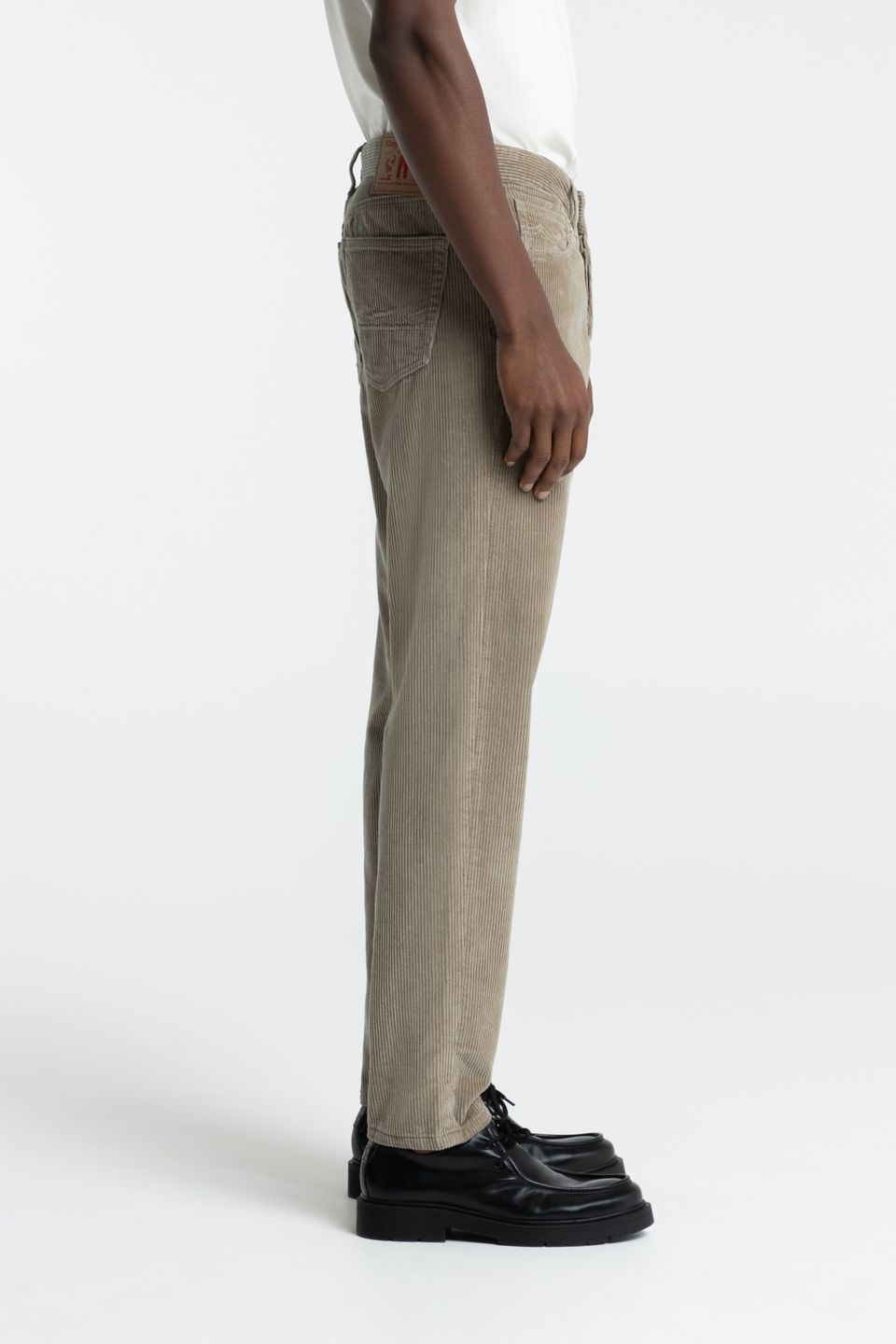 Hose Sushan Cord silver mink von Kings of Indigo