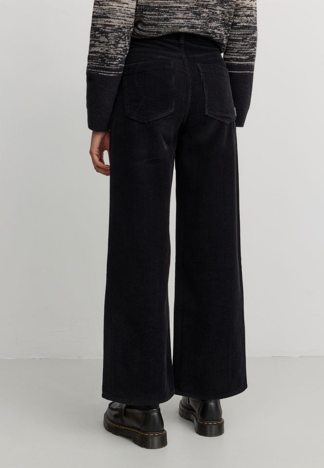 Hose Erica Corduroy black von recolution