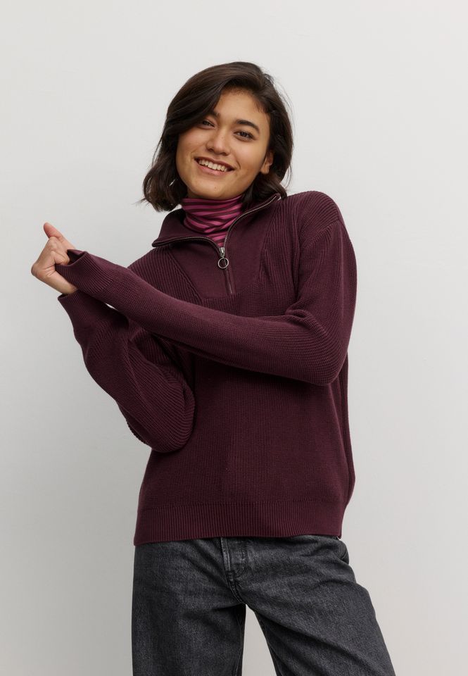 Troyer Nigella dark plum von recolution Troyer Nigella dark plum von recolution