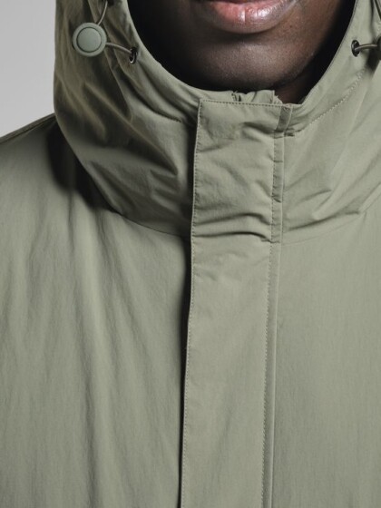 Parka Luvos leaf green von Dedicated.